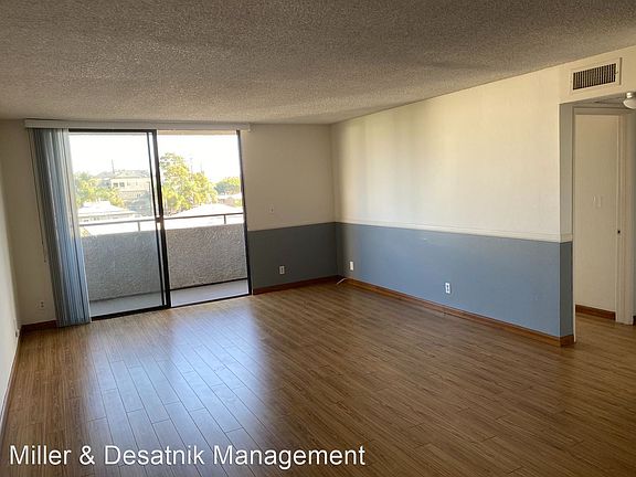 3rd image of 3711 Glendon Ave #207