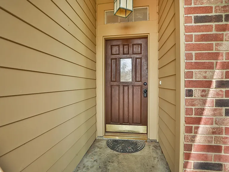 17326 Harmony Hill Dr — Photo 4