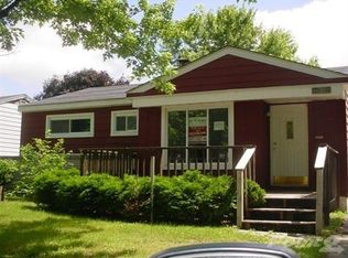 5372 Drayton Rd, Clarkston, MI 48346