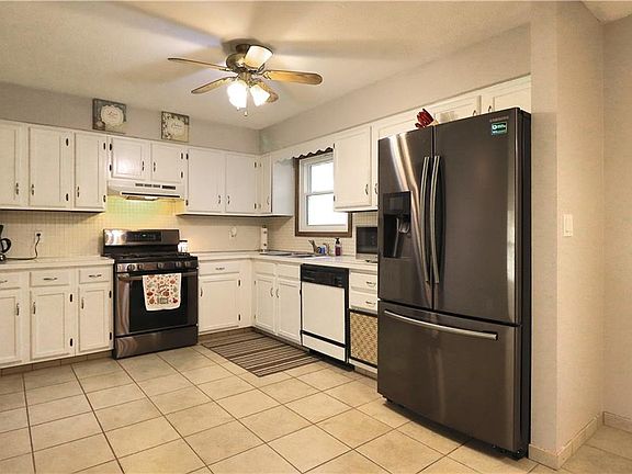 5th image of 7380 Connie Dr