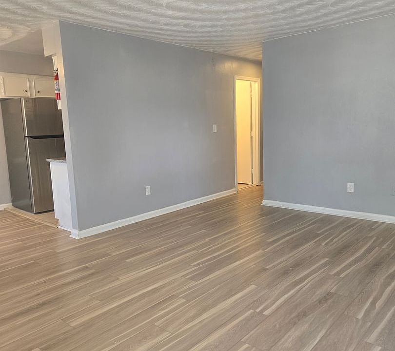 1st image of 1009 Hannah St APT C