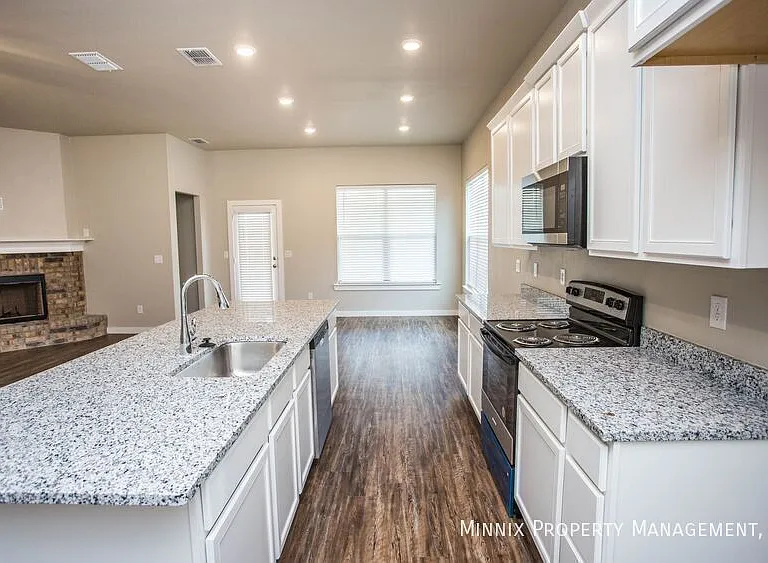 2150 Kirksey Ave — Photo 36