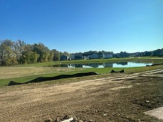 5th image of 347 Waterford Ln