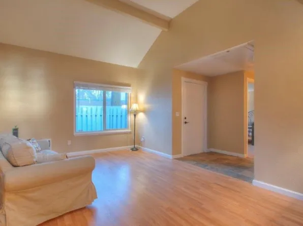 4308 NE Sunset Blvd Unit O, Renton, WA 98059