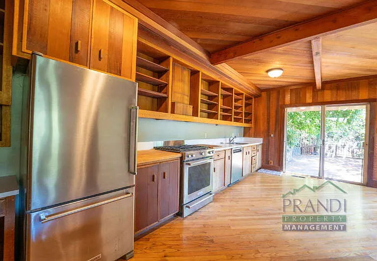 2 Ahrens Ln — Photo 8