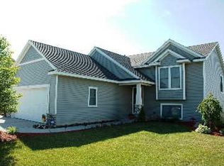 2918 Snowberry Dr SW, Wyoming, MI 49418