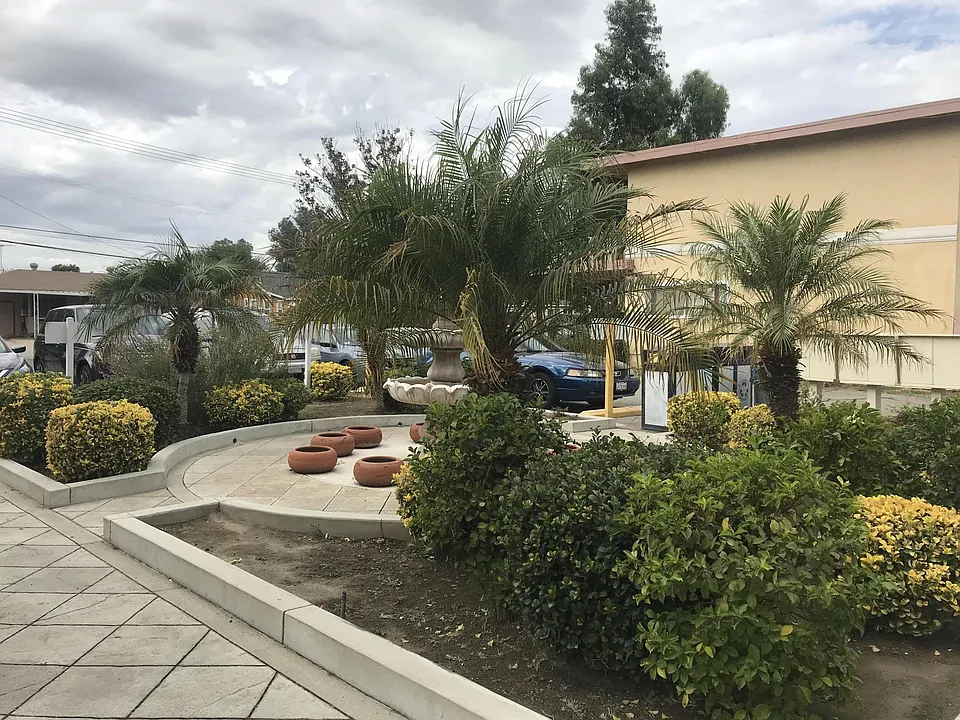 Villa Del Sol Apartments