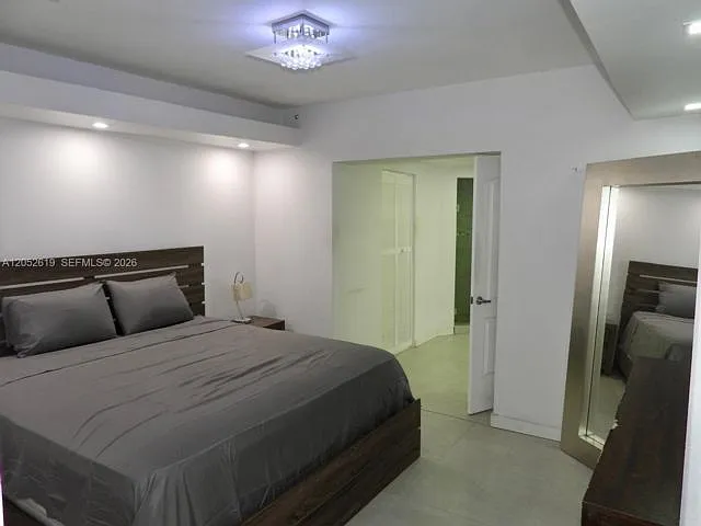 715 Hollywood Blvd — Photo 14