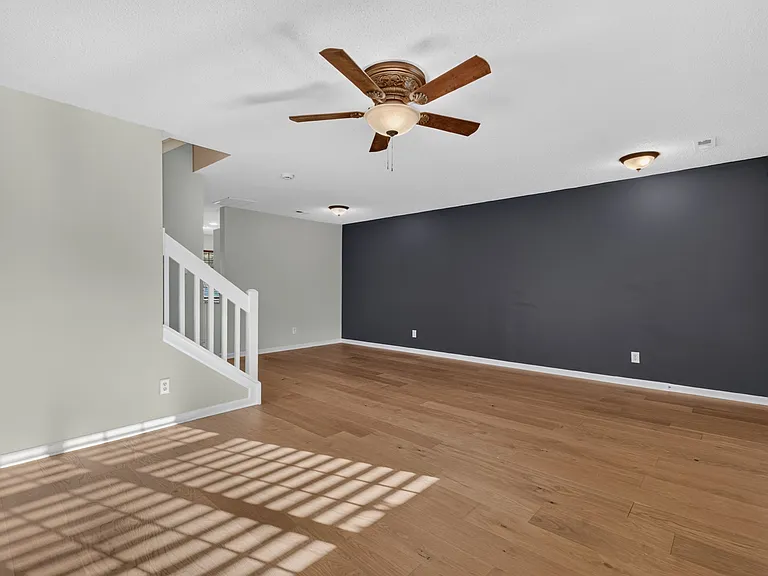 80 Tannenbaum Cir — Photo 7