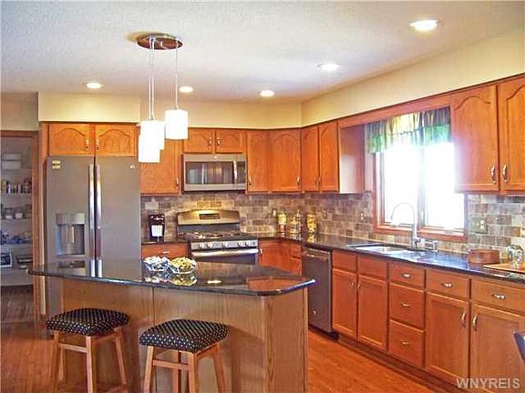 5th image of 26 Summerfield Dr