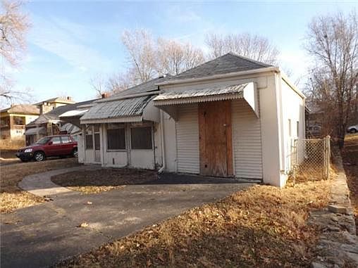 2nd image of 2649 Grandview Blvd