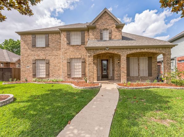 1611 Long Prairie Ct