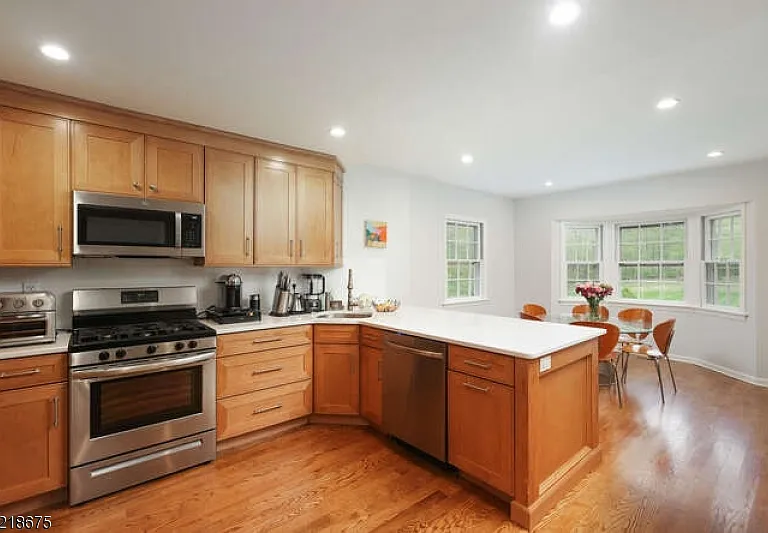 18 Skyline Dr — Photo 13