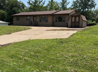 525 E 47th St, Davenport, IA 52806