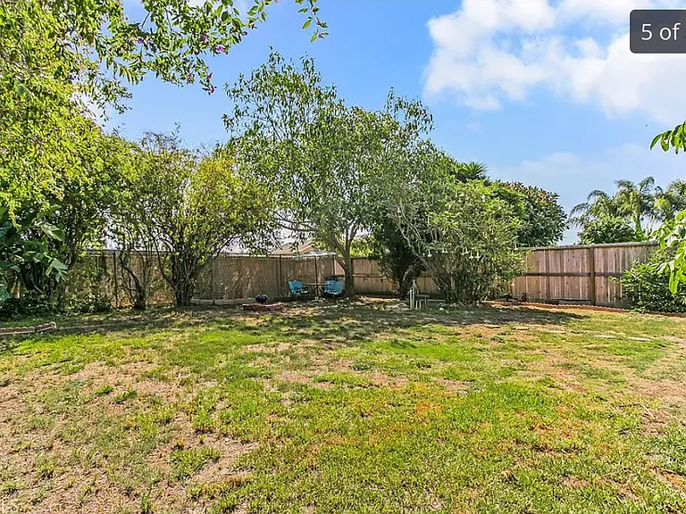2234 Avalon St — Photo 5