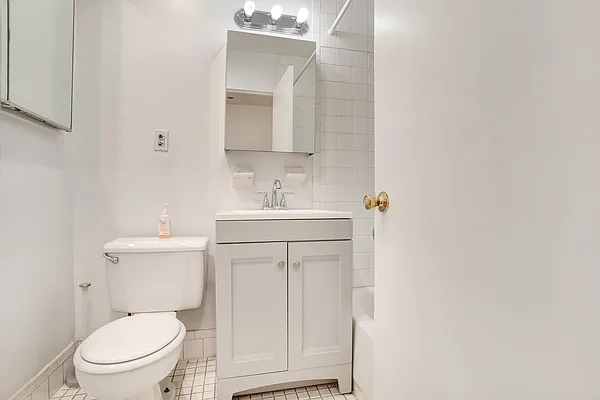 Rented by Creed Realty Group | media 21