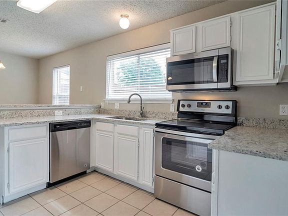 2nd image of 547 Alameda Ave