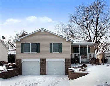 5th image of 204 Orchard Park Dr
