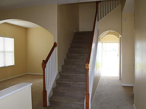 5th image of 31211 Bridgegate Dr