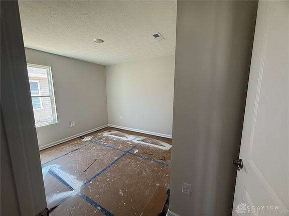 4th image of 210 Lightfoot Ct