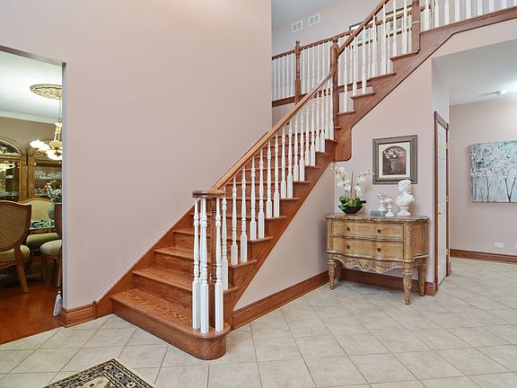 3rd image of 510 Pond Gate Dr