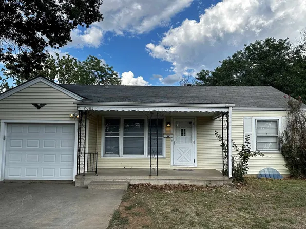 2008 S Green St, Wichita, KS 67211