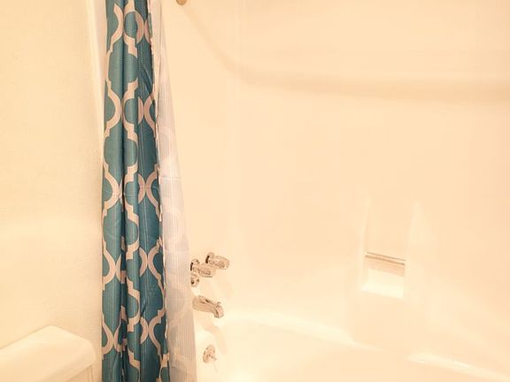5th image of 425 N Lime Ave #306