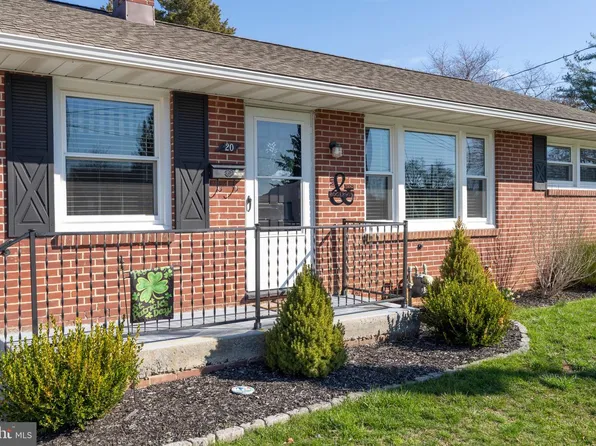 20 Lincoln Dr, Hanover, PA 17331