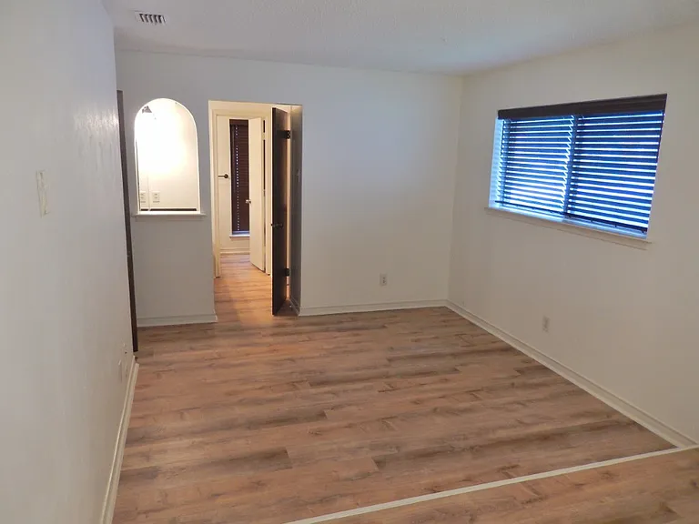 1818 Mission Dr — Photo 12