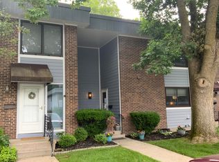 2424 E Collier Ave SE, Kentwood, MI 49546