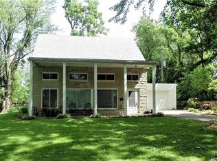 2 Spindler Ln, Highland, IL 62249