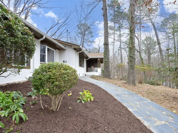 335 Burlage Cir, Chapel Hill, NC 27514