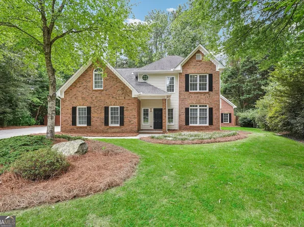 4070 Lake Russell Ct, Buford, GA 30519