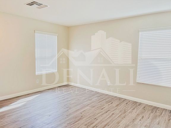 4th image of 7826 S Peppertree Dr
