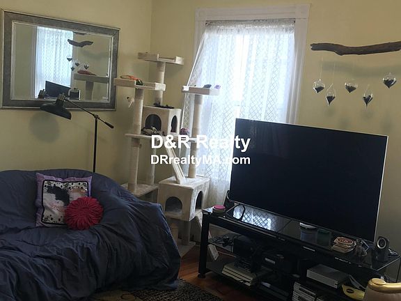 5th image of 215 Cypress St #2A