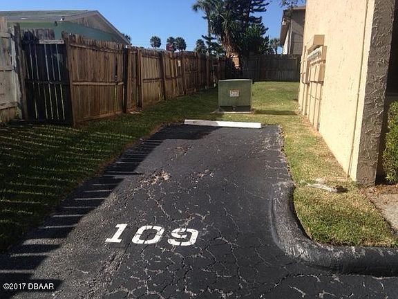 4th image of 1350 S Palmetto Ave APT 109
