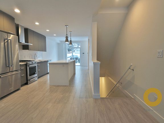 3rd image of 2118 Saint Johns St