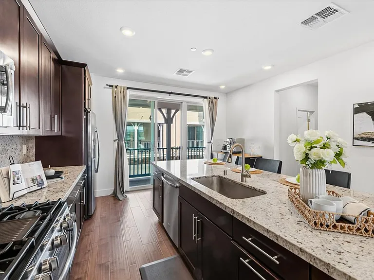 3910 Scottfield St — Photo 28