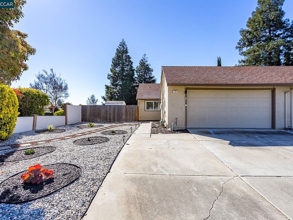 1st image of 739 Valley Green Dr