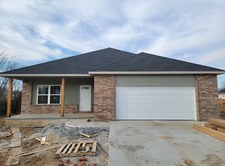 285 W Erin Cir, Bolivar, MO 65613