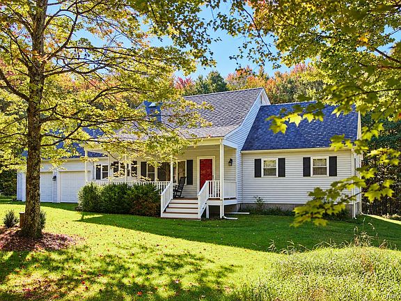 2nd image of 452 White Roe Lake Road