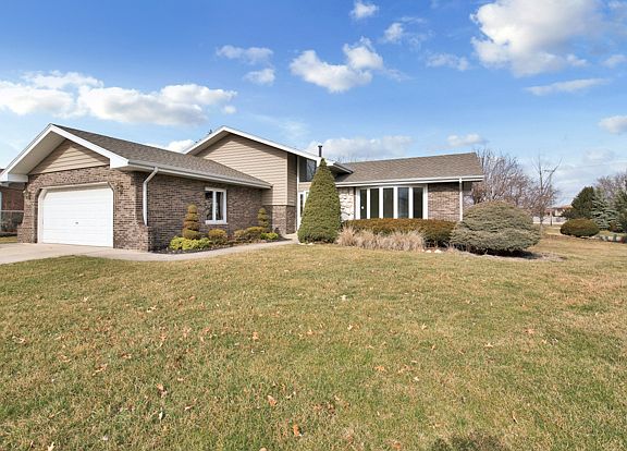 2nd image of 14352 S Heather Ct