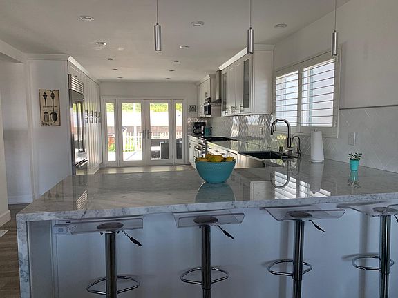 4th image of 3216 Singingwood Dr