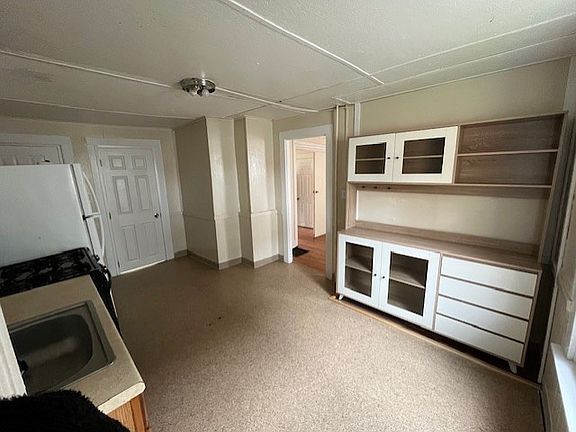 3rd image of 126 Conklin Ave #1