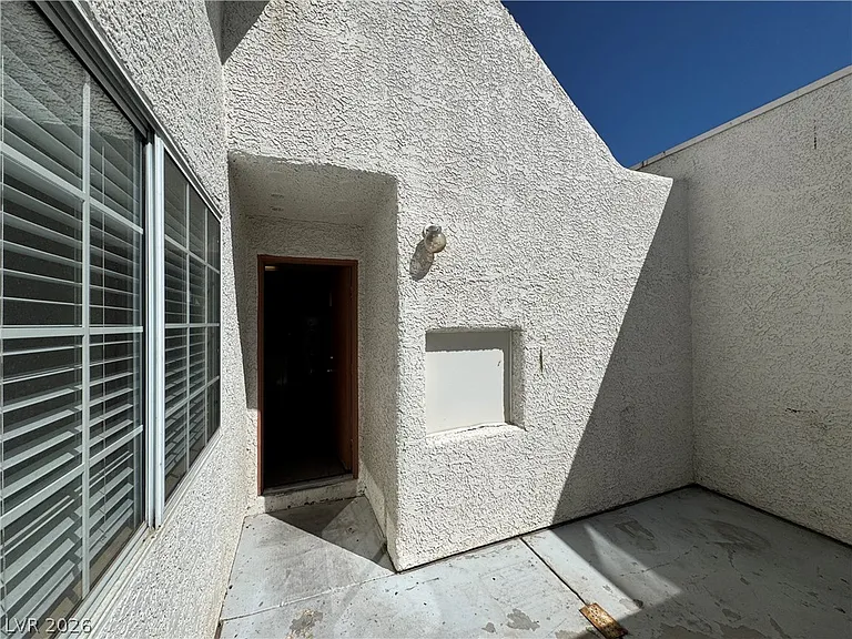 1800 Edmond St #162 — Photo 19