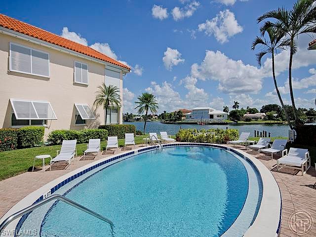 1st image of 3070 Gulf Shore Blvd N