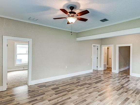 3rd image of 1016 Olive Ave