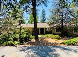 12966 Friar Tuck Rd, Grass Valley, CA 95949