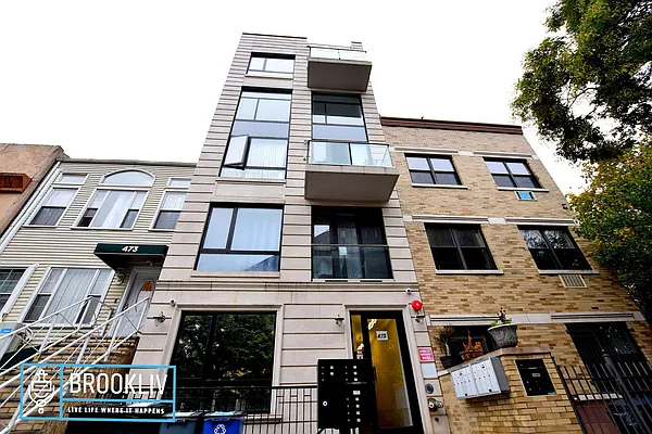 Rented by null | media 8