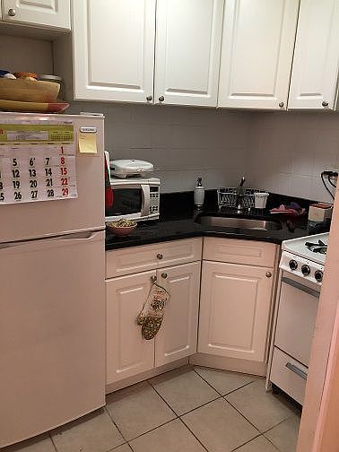 2nd image of 333 E 46th St APT 8A